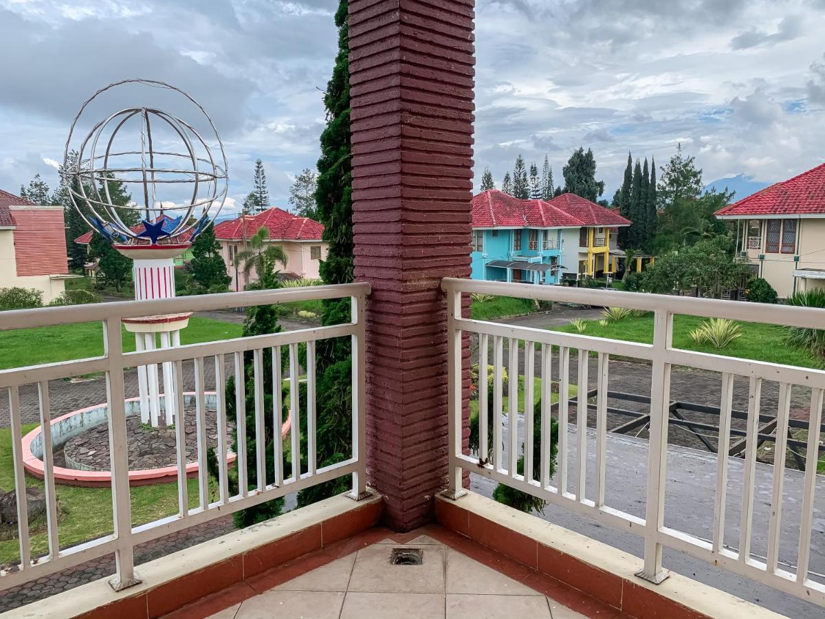Beranda Istirahat Villa 4Br At Galaxy Resort Puncak Cikundul Exterior foto
